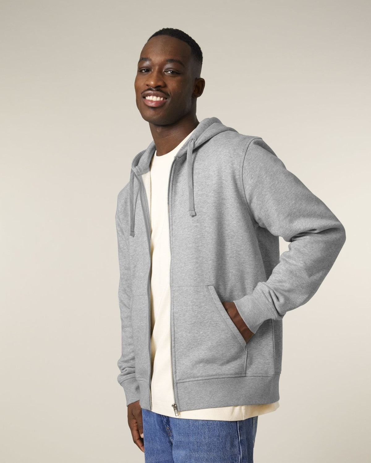 STSU205_C250_Front_Main_Studio_0.jpg