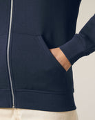 STSU205_C727_Front_Detail_Studio_1.jpg