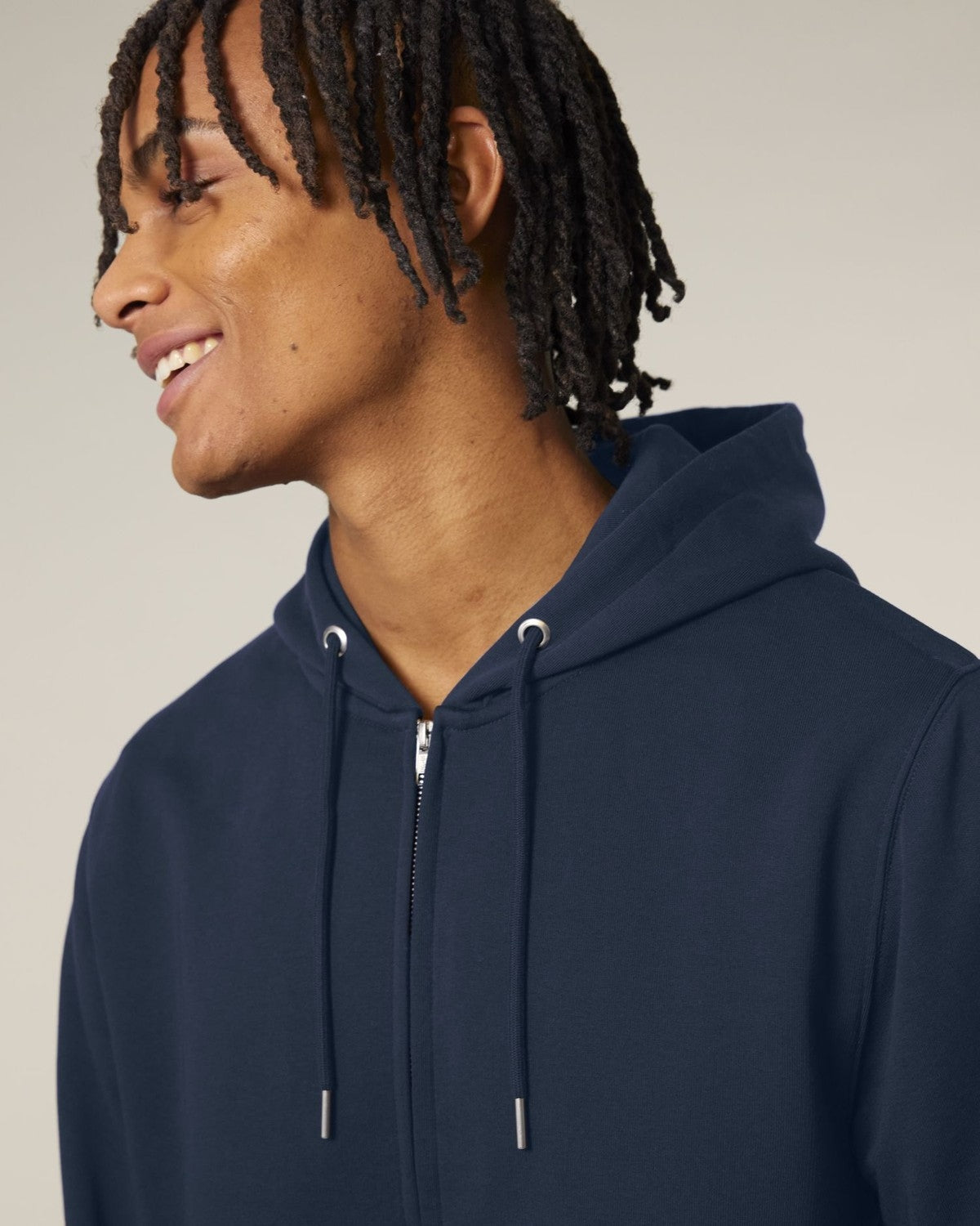 STSU207_C727_Front_Detail_Studio_0.jpg