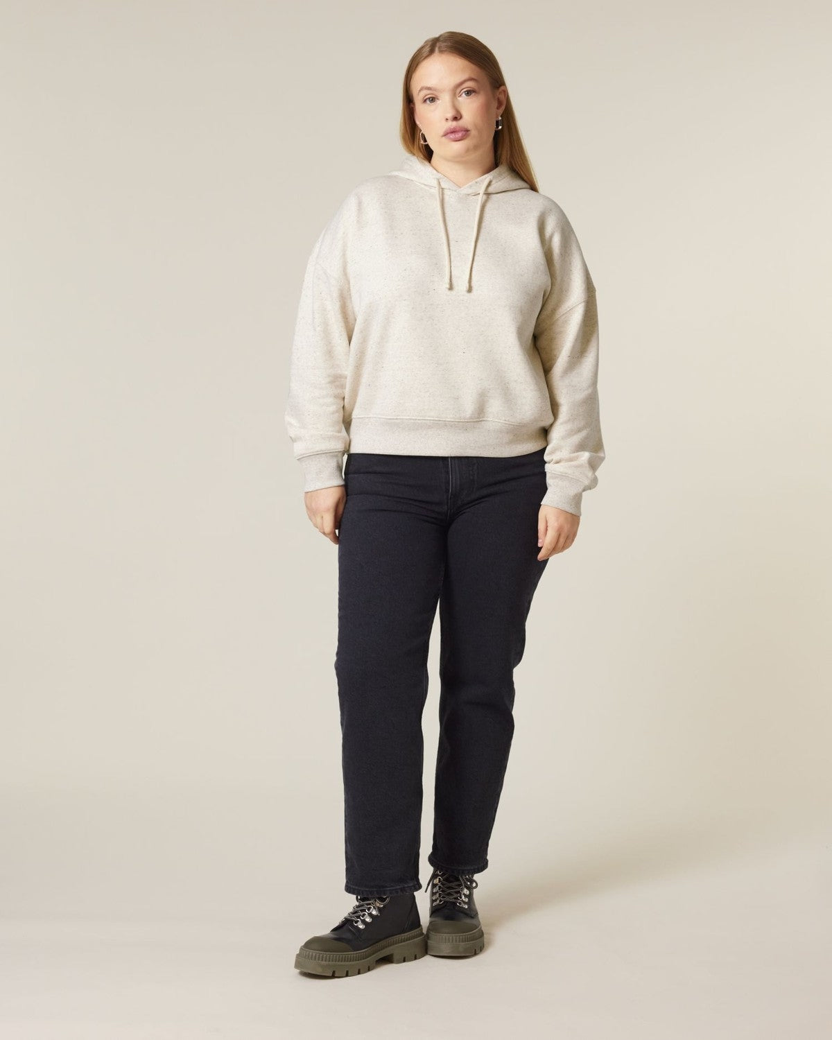 STSW213_C147_Front_Main_Studio_5.jpg