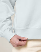 STSW213_C728_Front_Detail_Studio_1.jpg