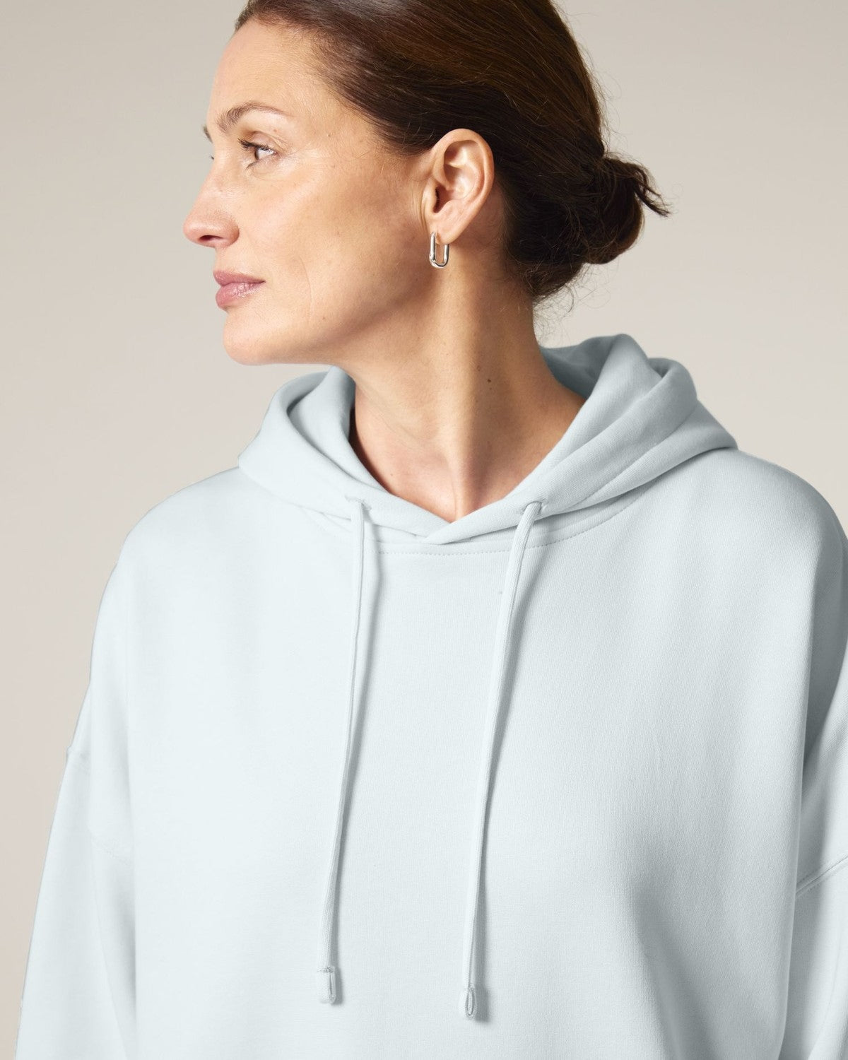 STSW213_C728_Front_Detail_Studio_3.jpg
