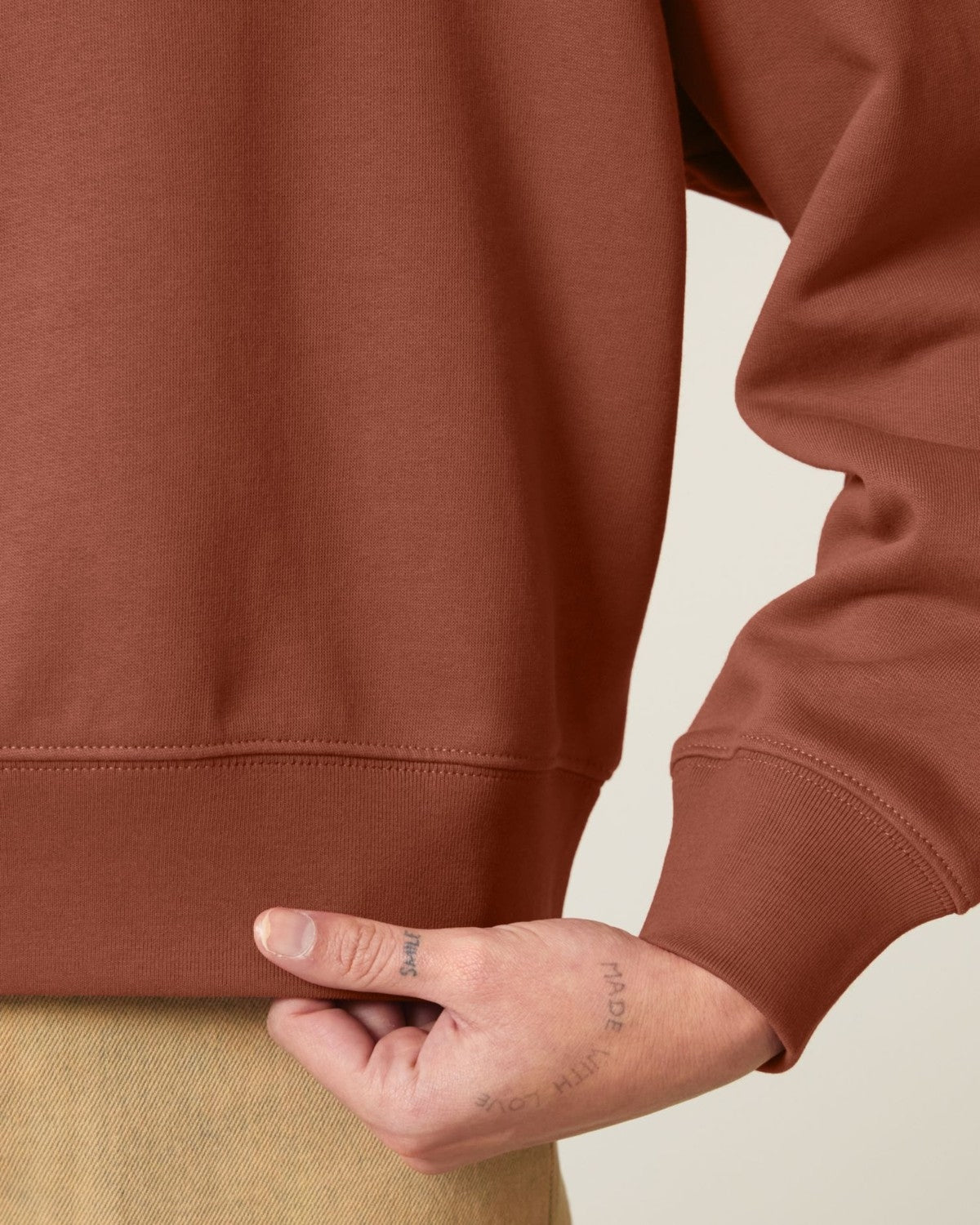 STSW213_C730_Front_Detail_Studio_1.jpg