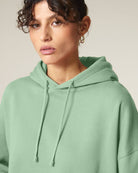 STSW213_C735_Front_Detail_Studio_3.jpg