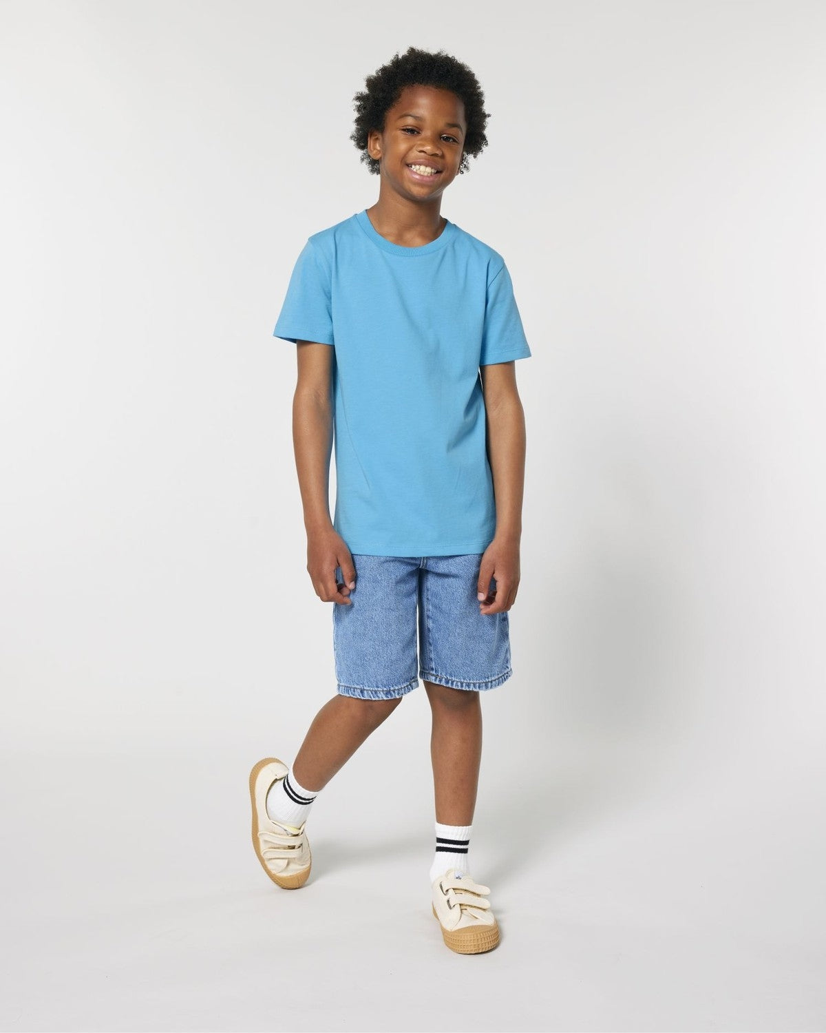 STTK184_C145_Front_Main_Studio_0.jpg