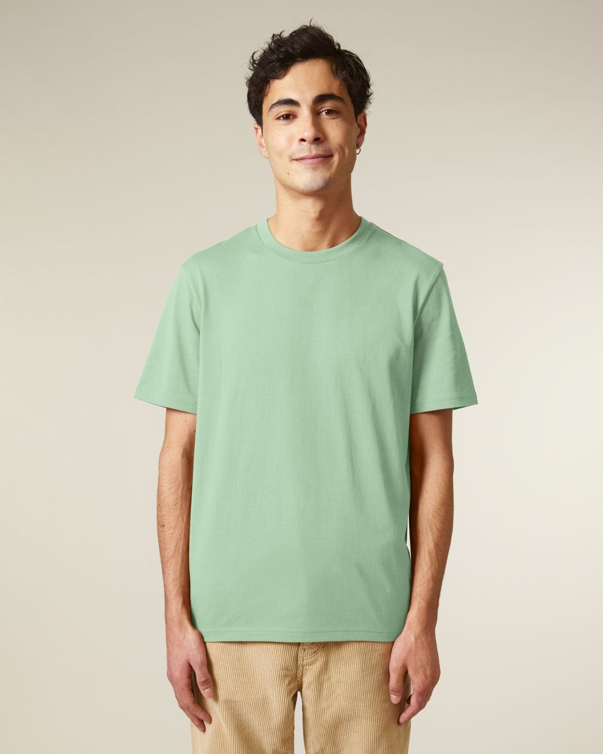 STTU169_C735_Front_Main_Studio_1.jpg