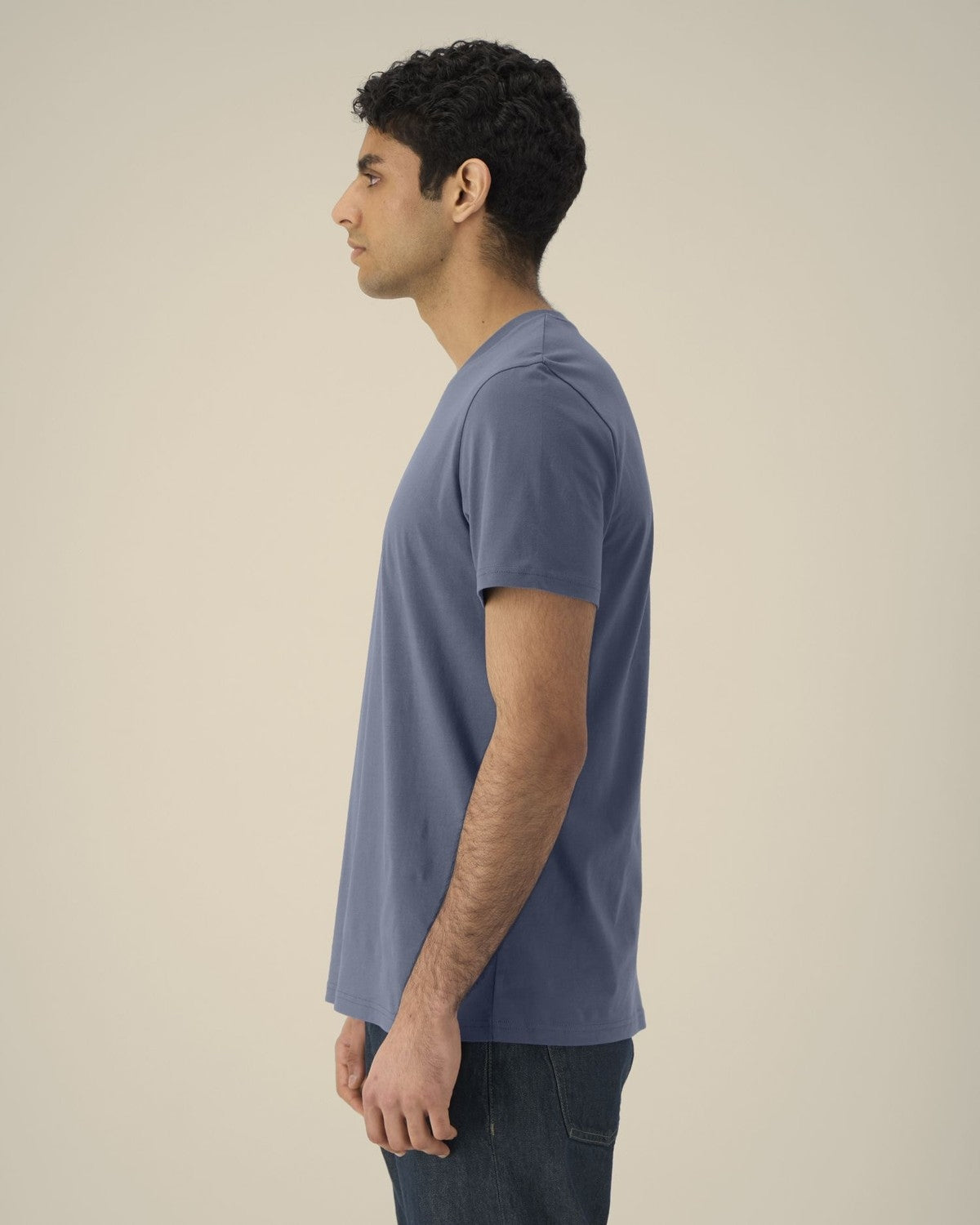 STTU170_C156_Front_Main_Studio_3.jpg