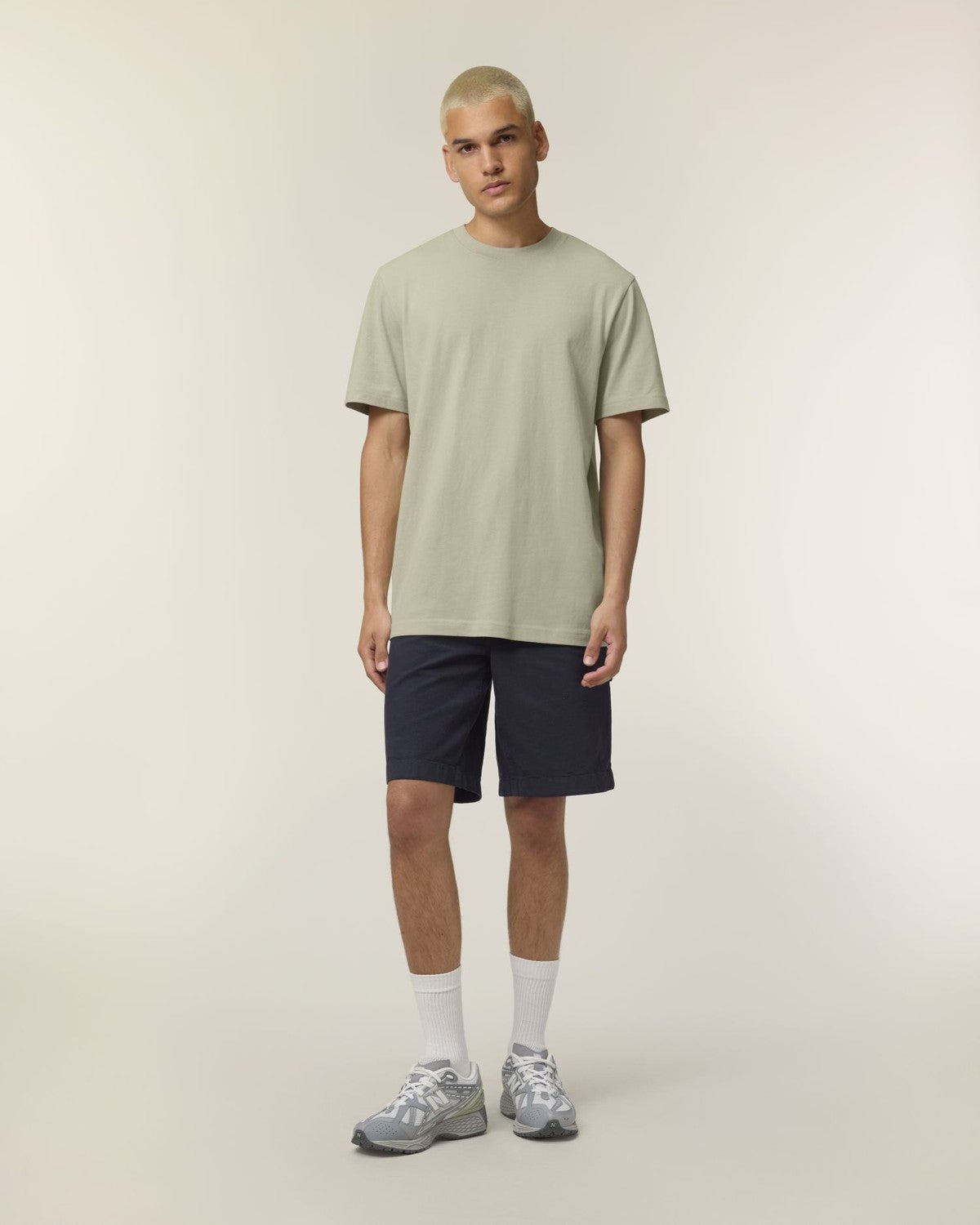 STTU171_C358_Front_Main_Studio_0.jpg