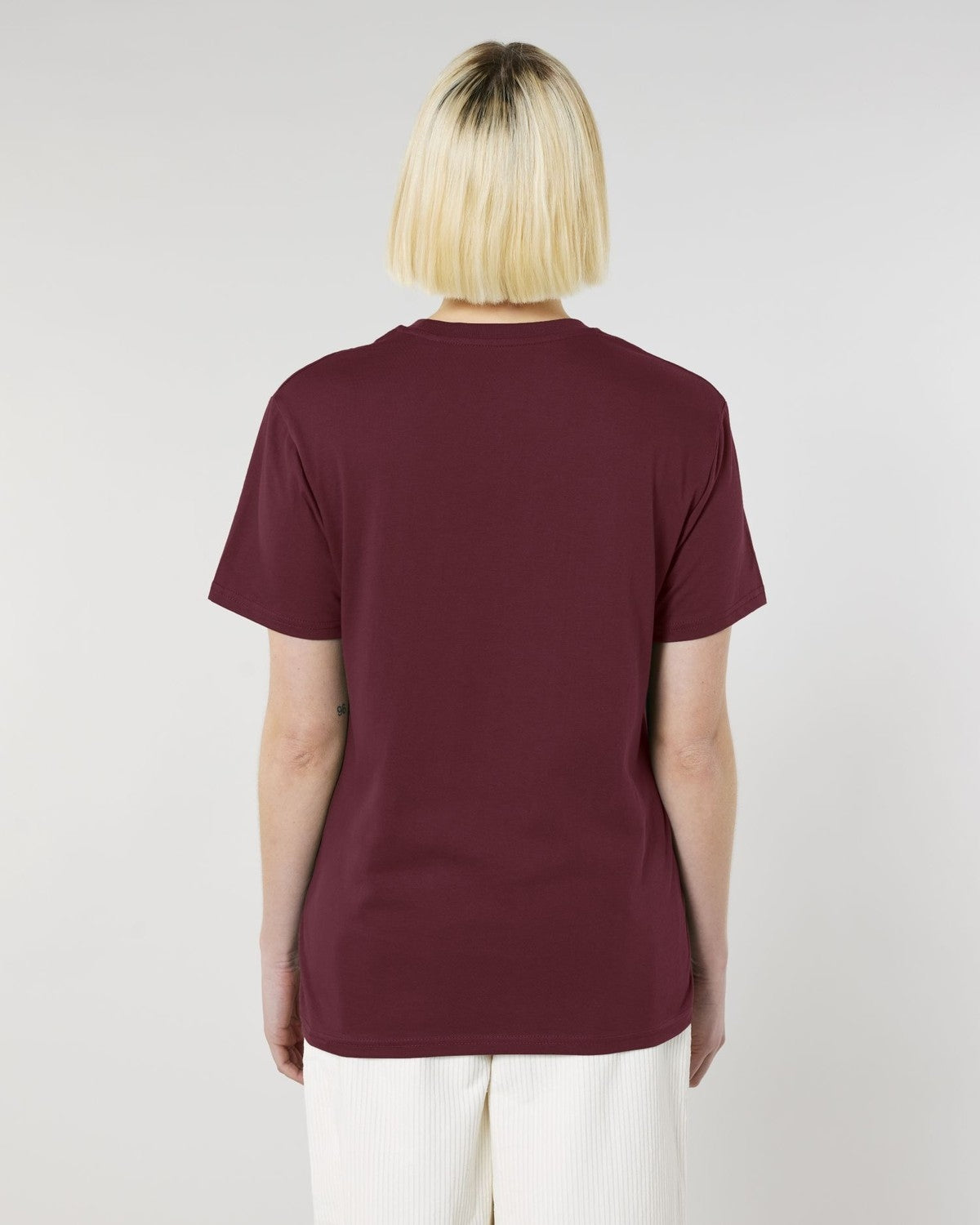 STTU758_C244_Back_Main_Studio_5.jpg