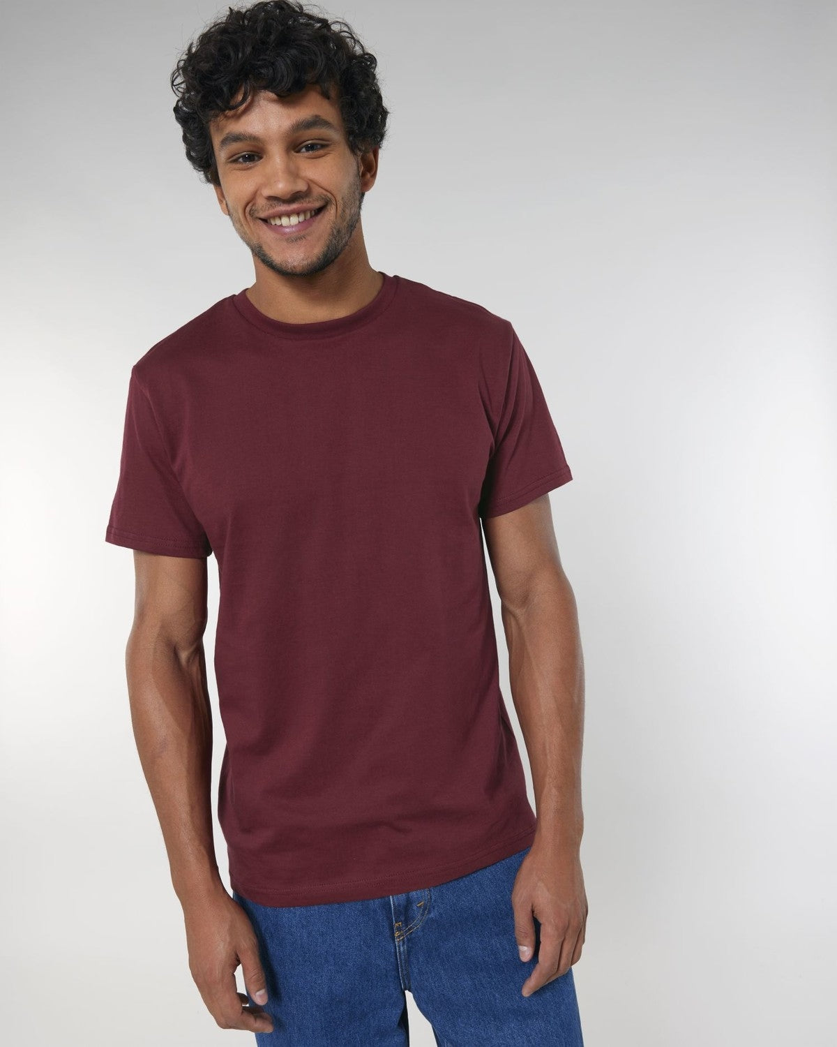 STTU758_C244_Front_Main_Studio_0.jpg
