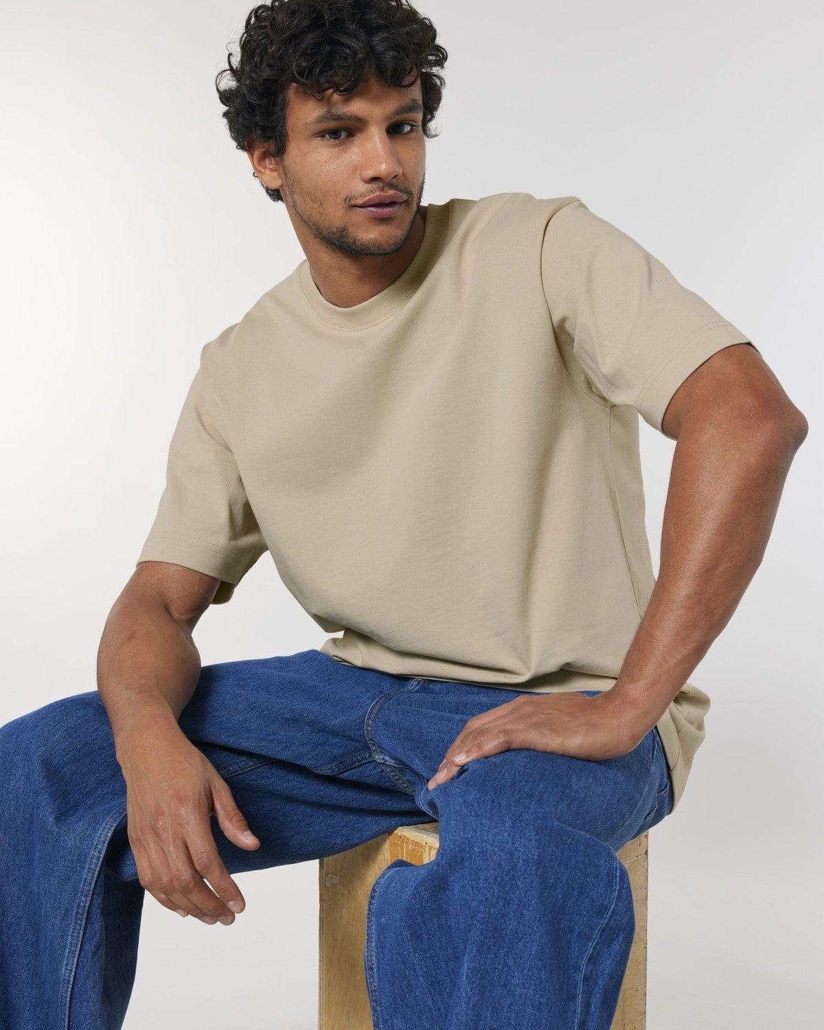 STTU788_C028_Front_Main_Studio_0.jpg