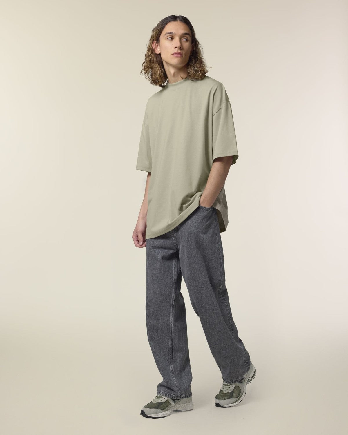 STTU959_C358_Front_Main_Studio_0.jpg