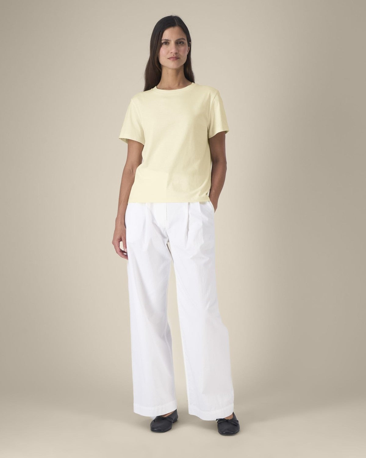 STTW172_C155_Front_Main_Studio_5.jpg
