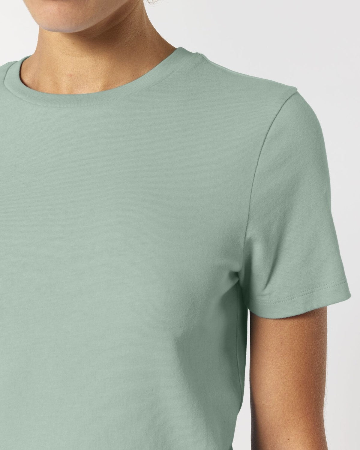 STTW174_C089_Front_Detail_Studio_5.jpg