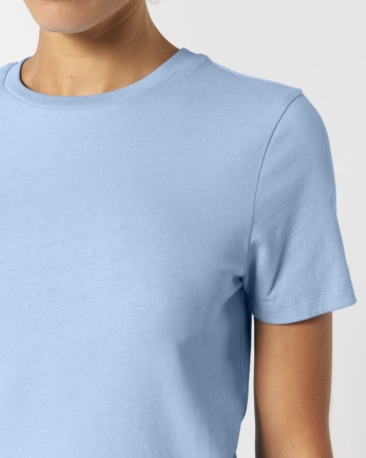 STTW174_C149_Front_Detail_Studio_5.jpg