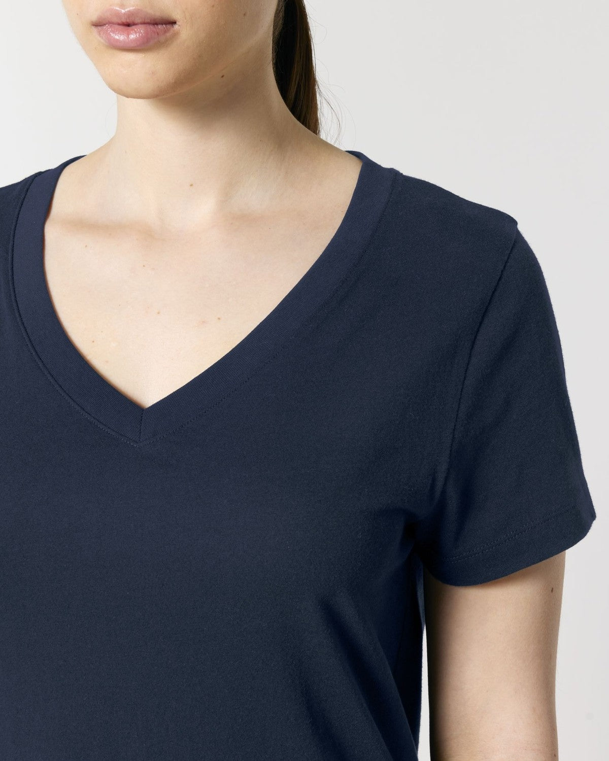 STTW176_C727_Front_Detail_Studio_5.jpg